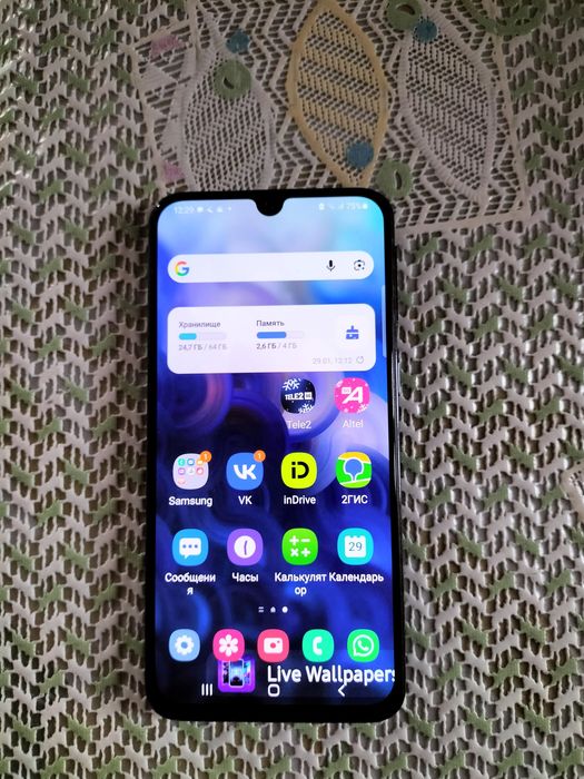 Samsung galaxy A 40   4/64гб