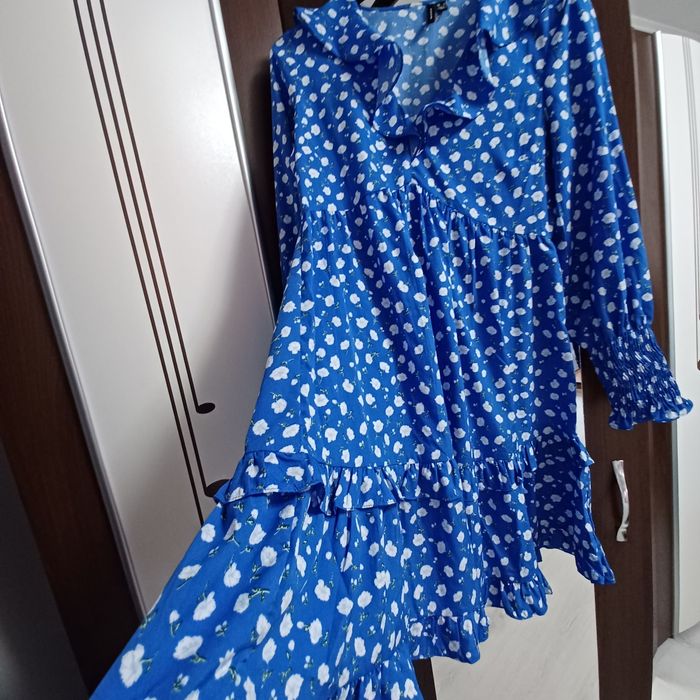 Vând rochie nouă fără etichetă
