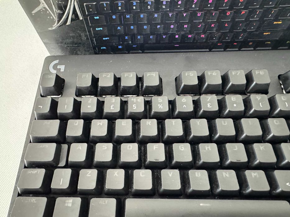 Клавиатува - Logitech Pro Blue Clicky