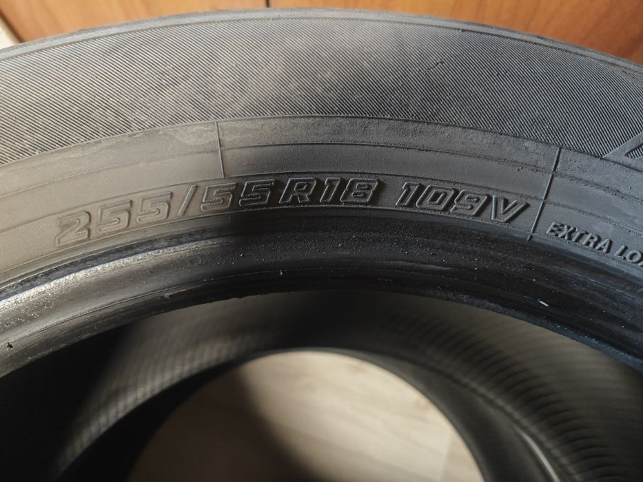 Продам летние шины 255/55 R18 Yokohama