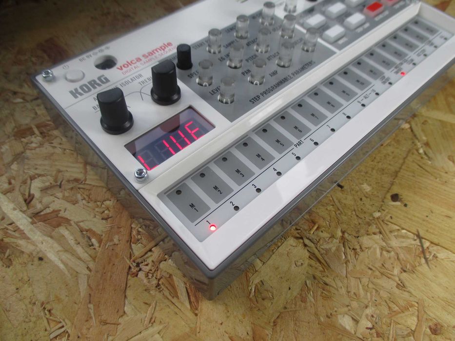 Продается Korg Volca Sample 2