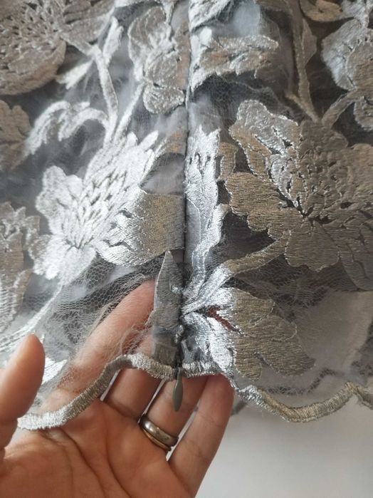 Rochie argintie cu dantela super eleganta