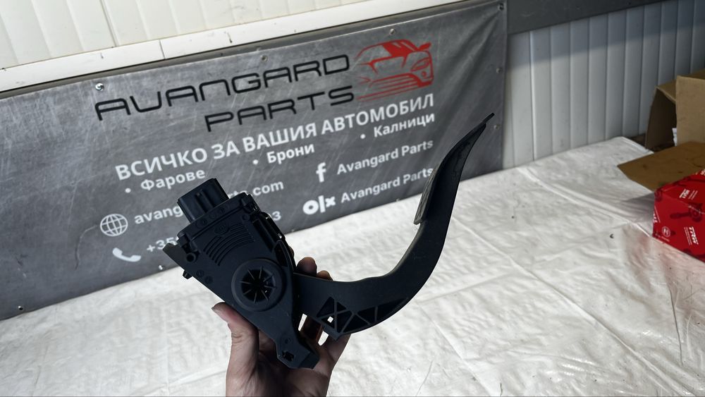 Audi Q5 педал газ