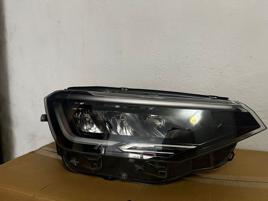 Far dreapta vw taigo 2G7941006G