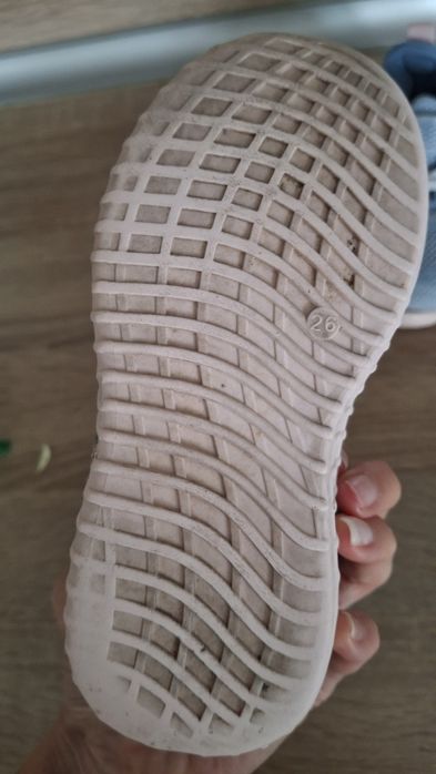 Маратонки - пантофи Elefanten 26 р-р