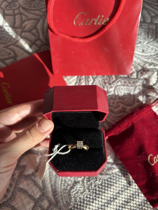 Золотое кольцо продам