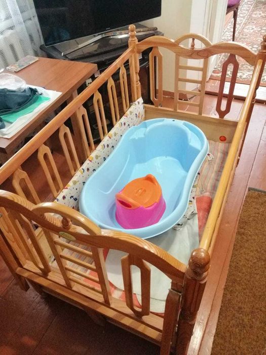 Детская кроватка