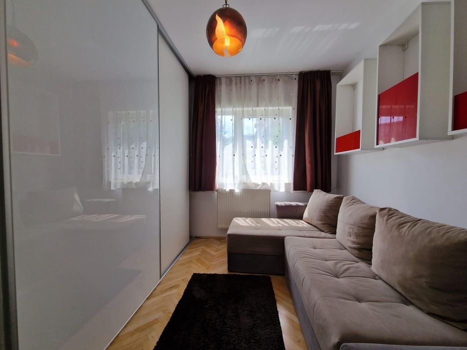 Inchiriez apartament 3 camere decomandate si loc parcare Zorilor Cluj