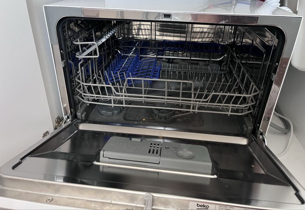 Masin spalat vase mini Beko  DTC36610W