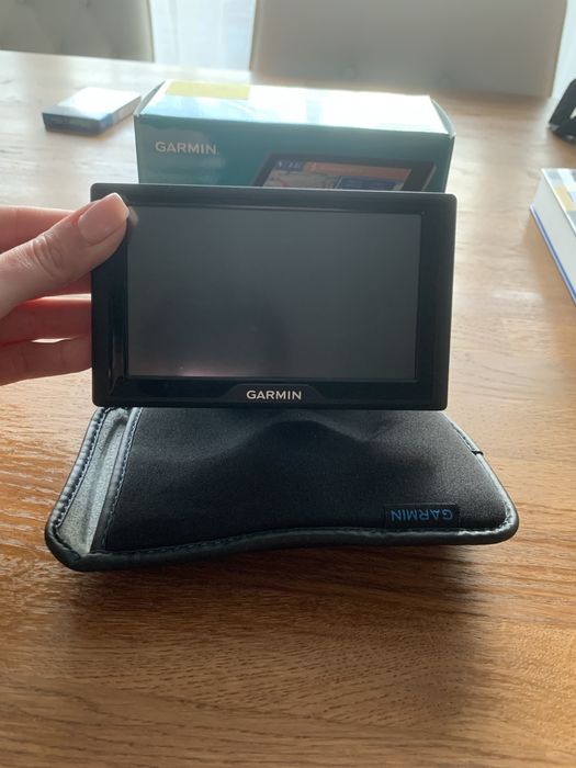 Навигация Garmin Drive 50