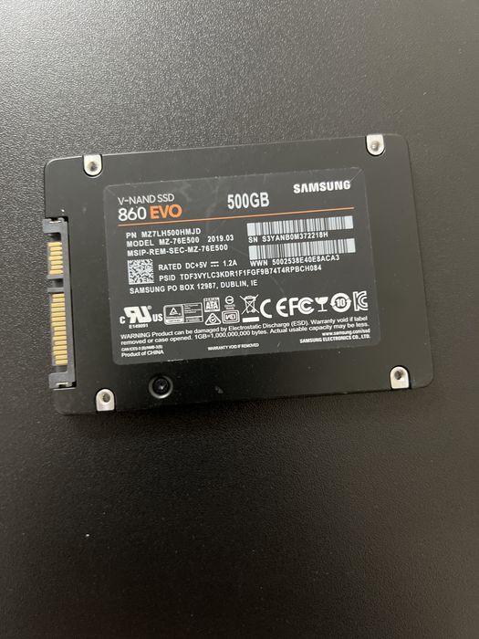 В продаже SSD samsung 860 EVO