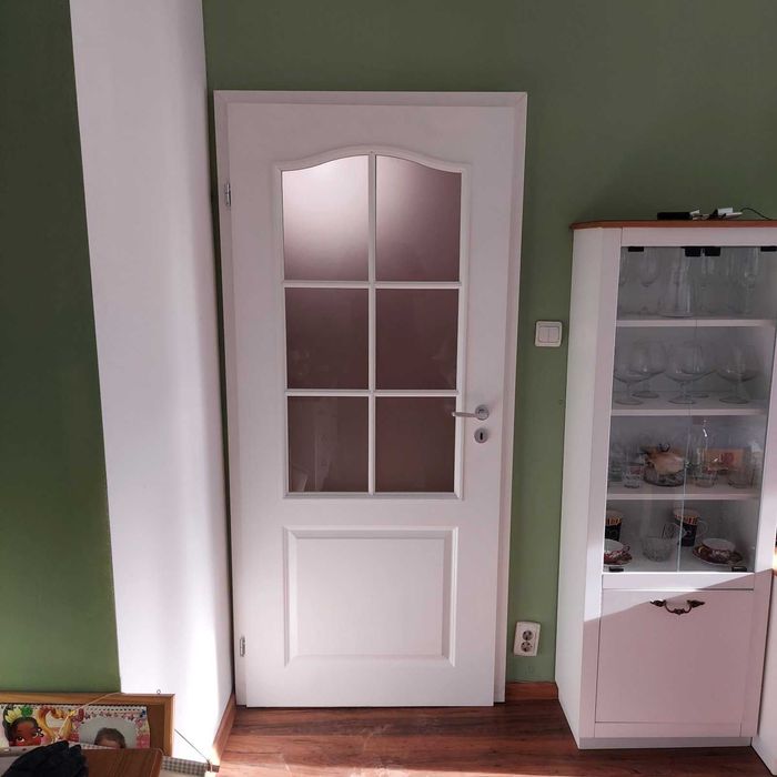 Предлагам монтаж на входни и интериорни врати