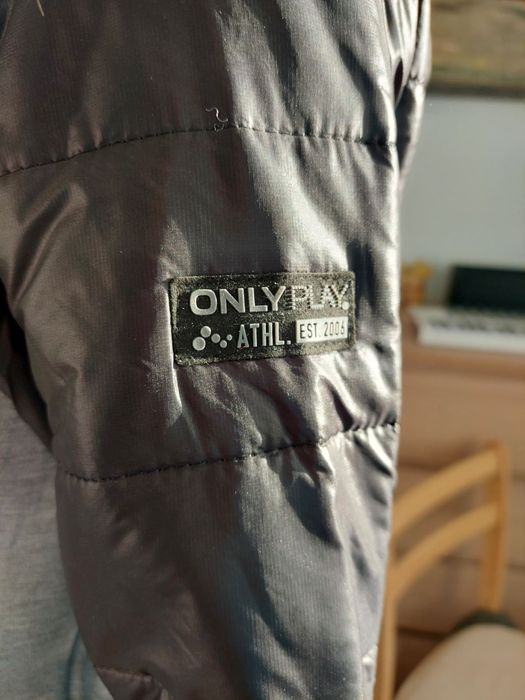 Дамско преходно яке