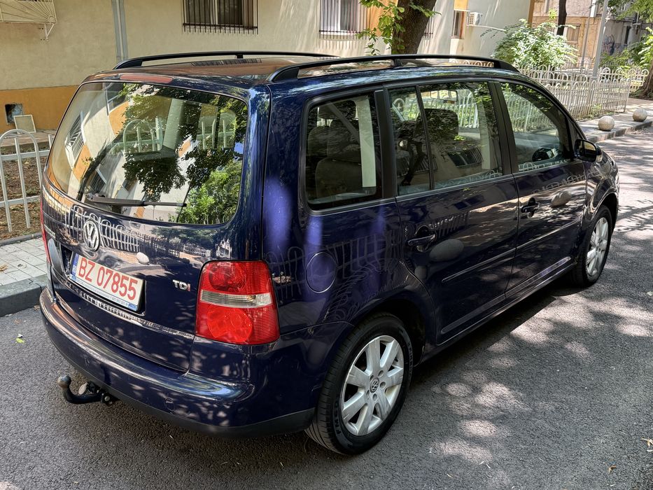 VOLKSWAGEN Touran 2004 — imagine 3