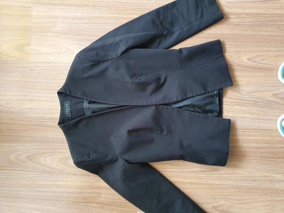 Дамски сака и дамска жилетка на последната снимка