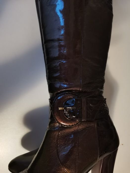Cizme din piele lacuita mar. 37