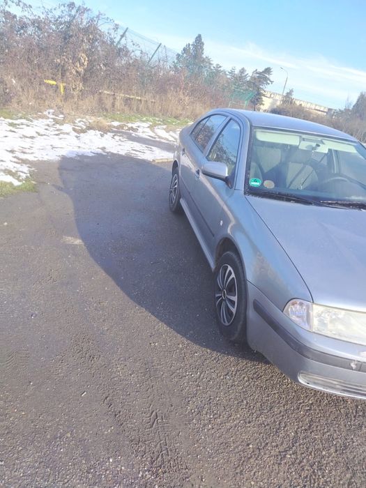 Vând Skoda Octavia