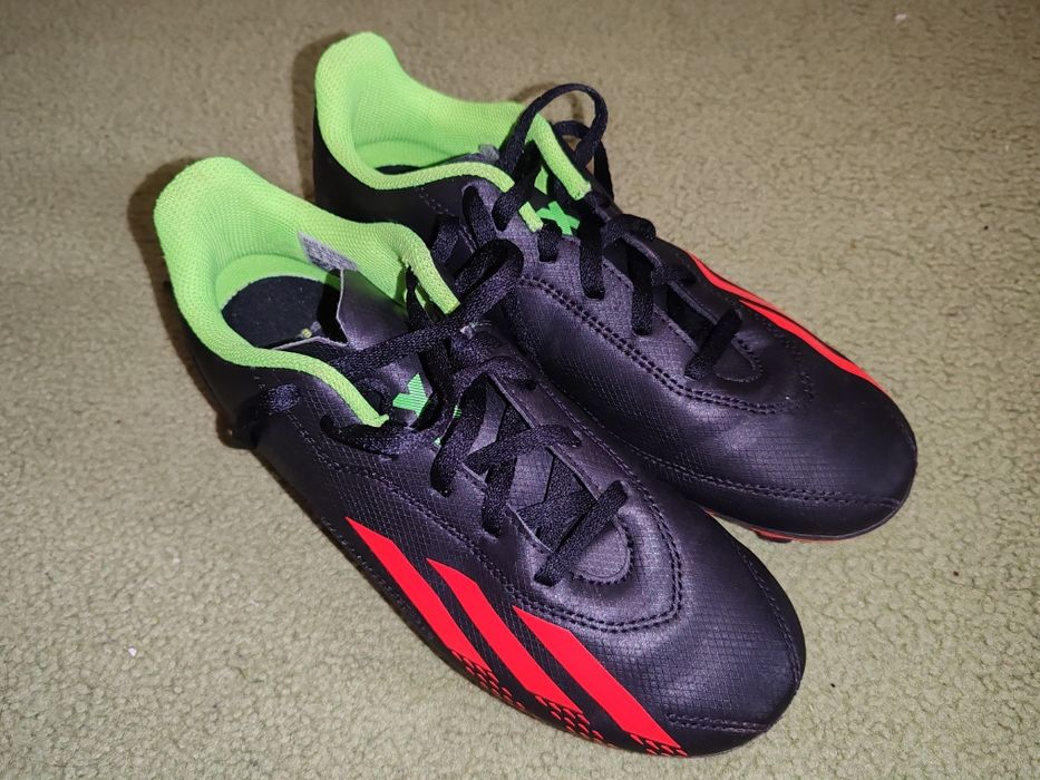 Футболни бутонки