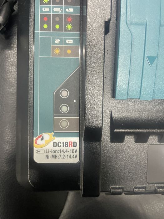 Ново двойно зарядно makita dc 1& rd