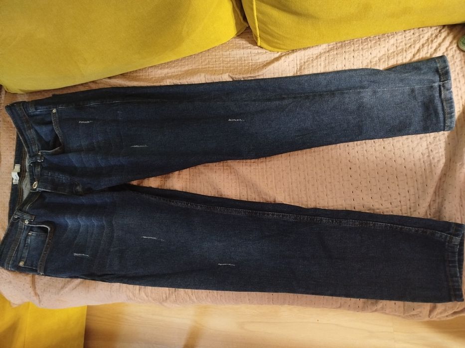 Чисто нови дънки