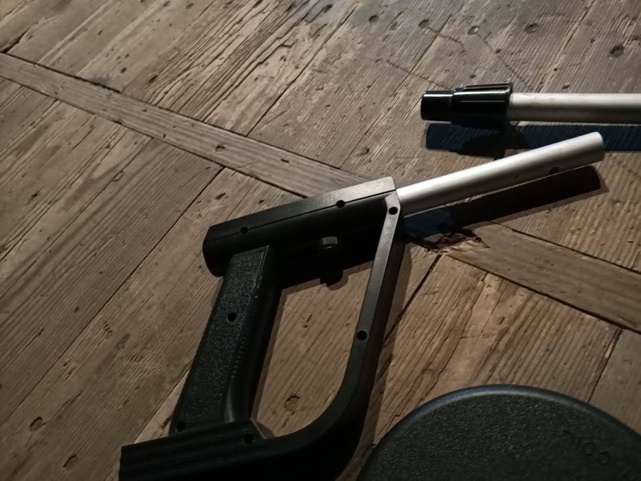 Металлоискатель продам