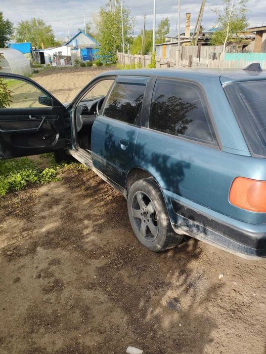 Продам машину Audi 100 c4