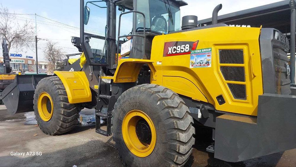 Погрузчик  XCMG XC958 3,2  и 3,5 кубовый