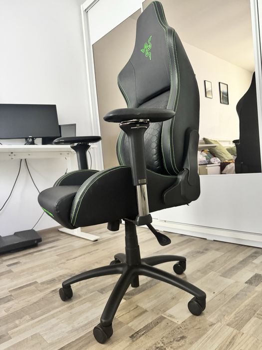Scaun gaming RAZER Iskur - ca nou, suport lombar
