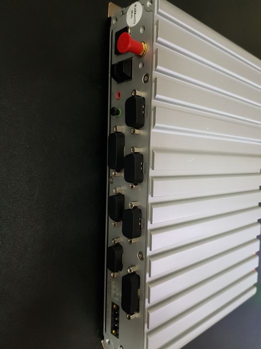 Amplificator  de semnal  profesional Ascom. 9 sim-uri gps-gprs