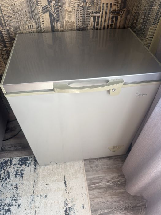 Продам морозильник