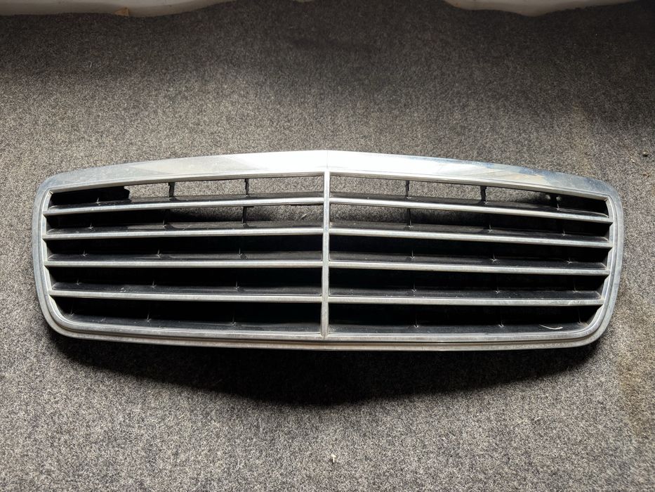 Решетка радиатора на w210
