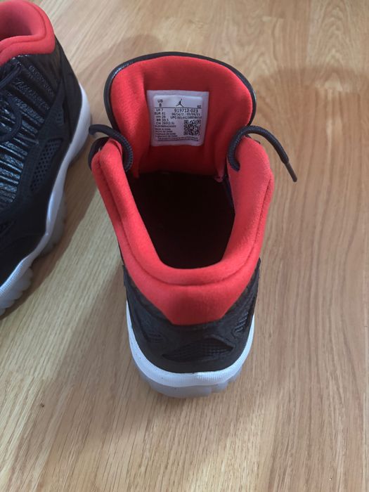 Adidasi jordan 11 low,mărimea 41 stare impecabila nu au fost folositi