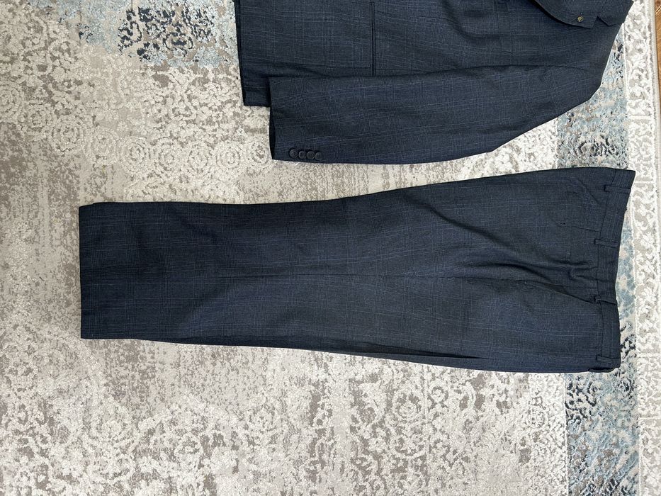 Продам мужской костюм