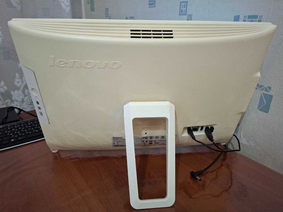 Моноблок Lenovo   C-260