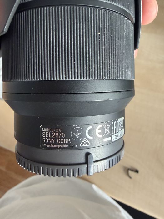 Obiectiv Sony FE 28-70mm