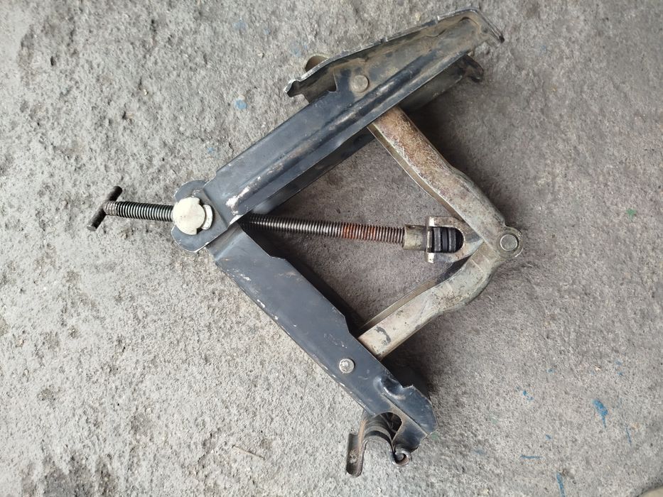 Домкрат продам фольцваген