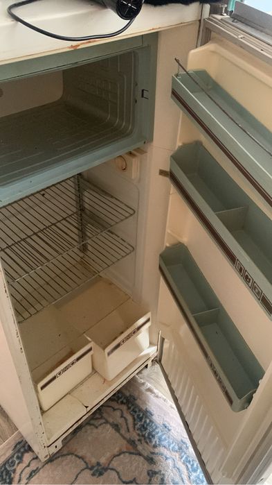 Холодильник даром