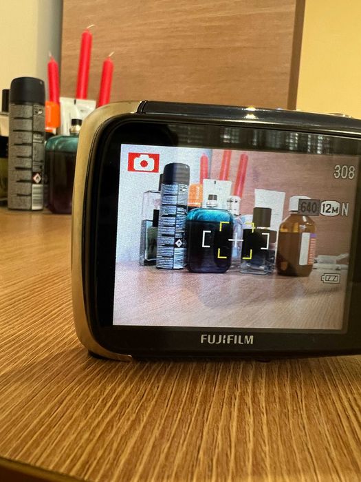 Фотоапарат Fujifilm 12 Mp с подаръци