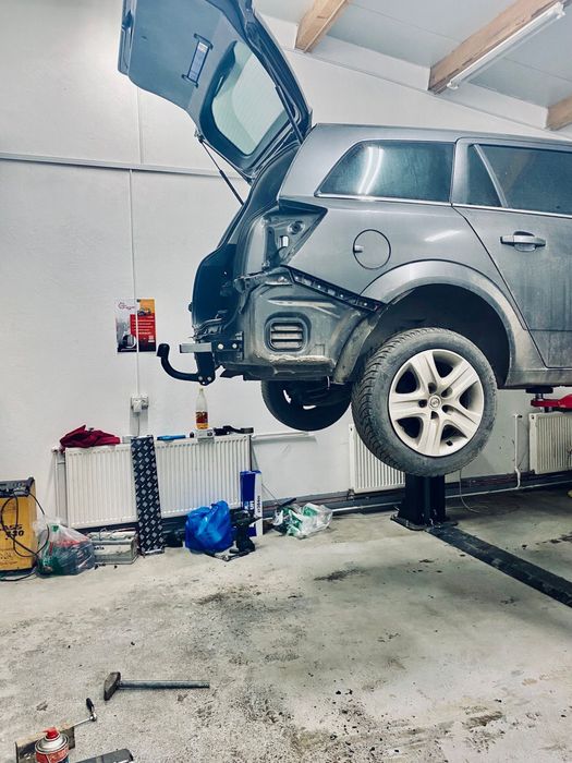 Opel Astra H Caravan 1.7 CDTI  2010  (1.400-Negociabil)