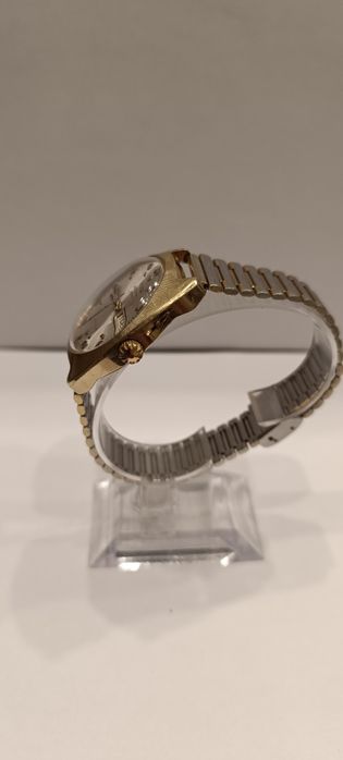 Позлатен руски автоматичен часовник  Sekonda