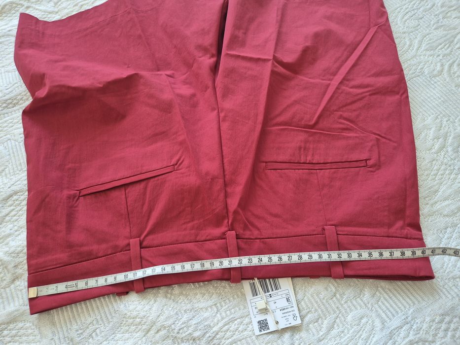 Стилен дамски сет къси панталони и елек  на Mango