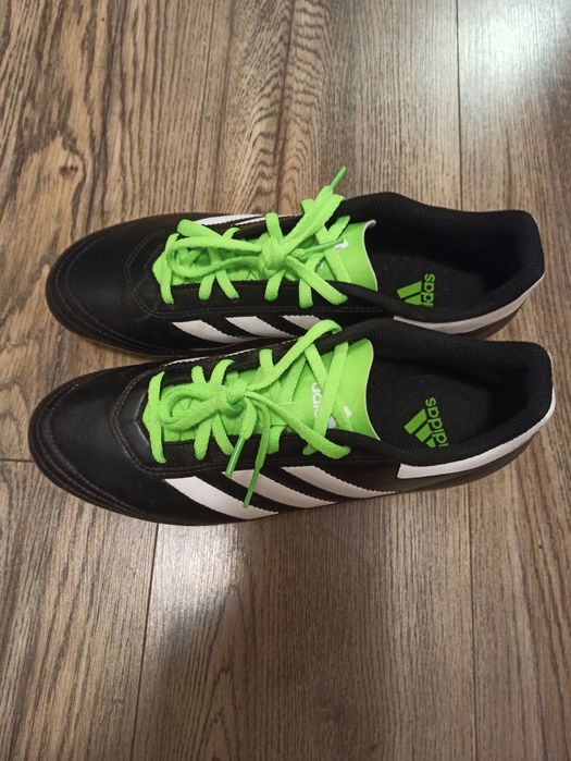 Футболни обувки Adidas