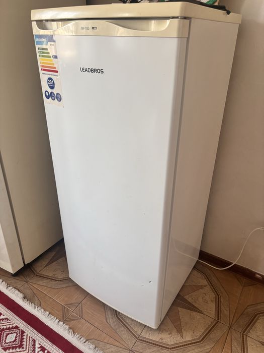 Вертикальный морозильник