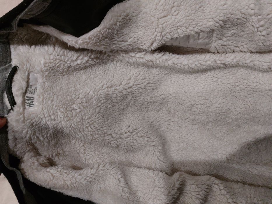 Одевали три-четыре разаПривезли из АмерикиФирма h&m