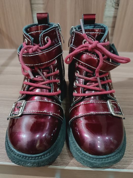 Продам ботинки для девочки!