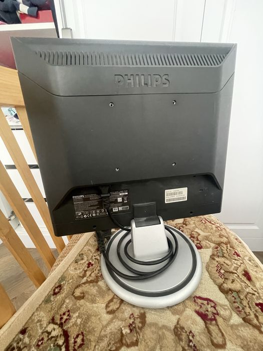 монитор Phillips