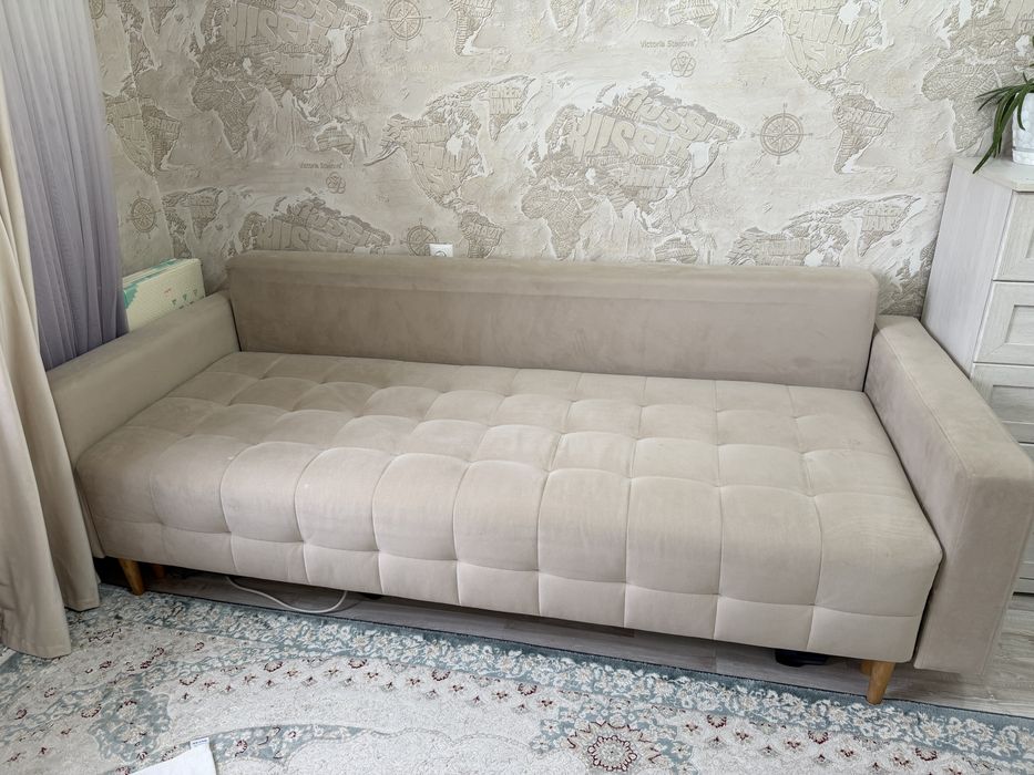 Диван почти новый