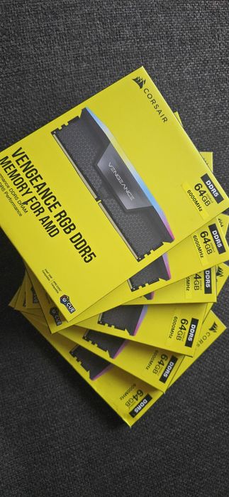 Memorie Ram Corsair Vengeance RGB XMP 3.0 64Gb 6000MHz CL30 Noi Gar
