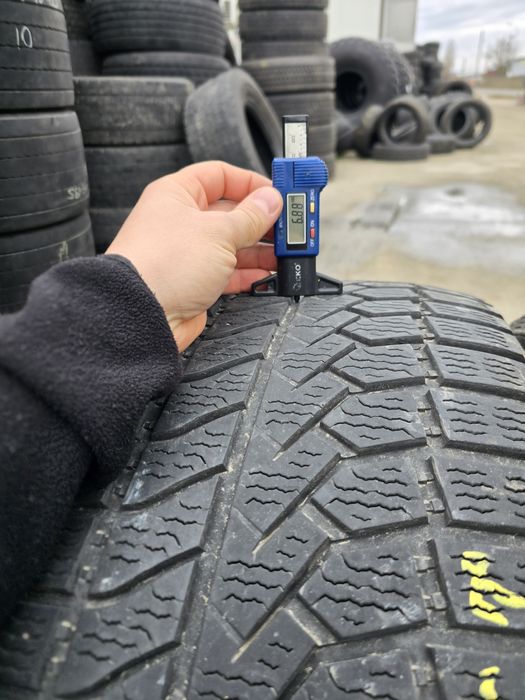 Anvelope de iarna 255-40r20 Goodride