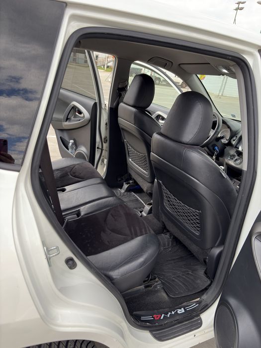 Toyota Rav 4 2.2 crossover